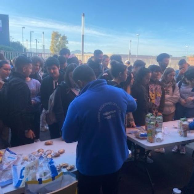 Café lycéens à l'établissement Nelson Mandela
